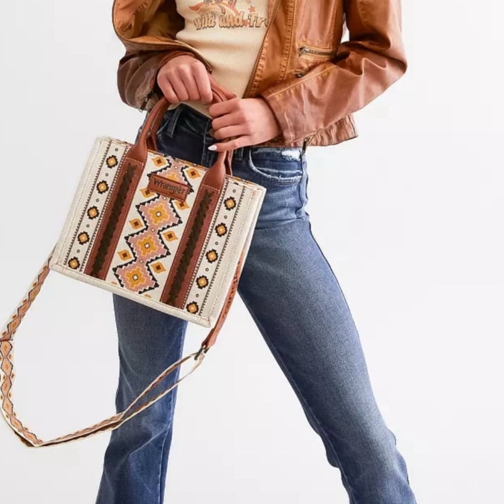 Wrangler Cream and Brown Geometric Tote Bag - Picture 4 of 5